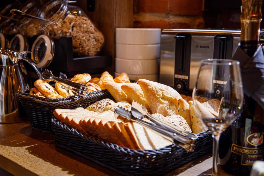 ALBERT RESIDENCE Historical City Center Aparthotel Book 3 nights and stay one for free in November - Resim 39