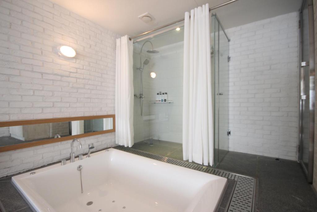 Koupelna v ubytování Hotel 25 Seomyeon