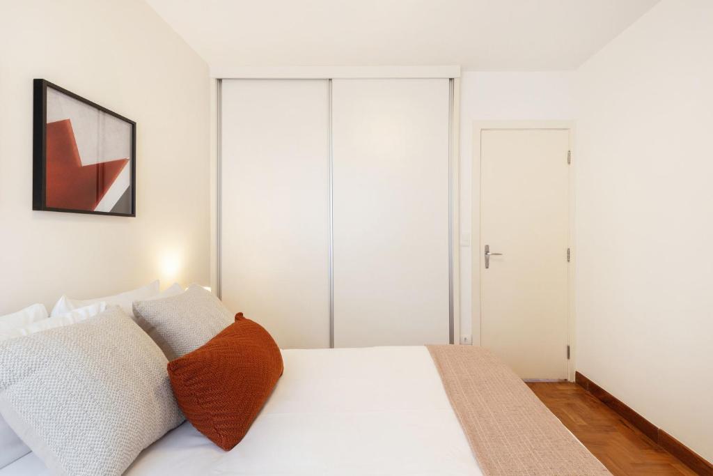  Apartamento amplo 2 quartos e garagem - Jardins