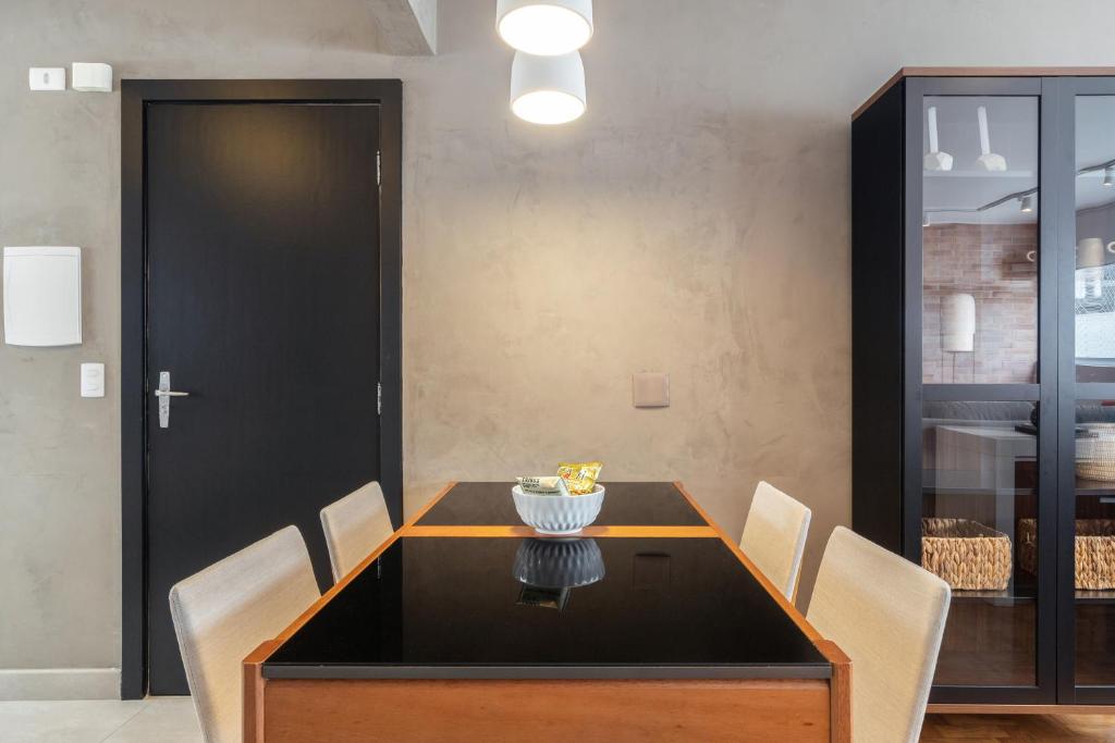  Apartamento amplo 2 quartos e garagem - Jardins