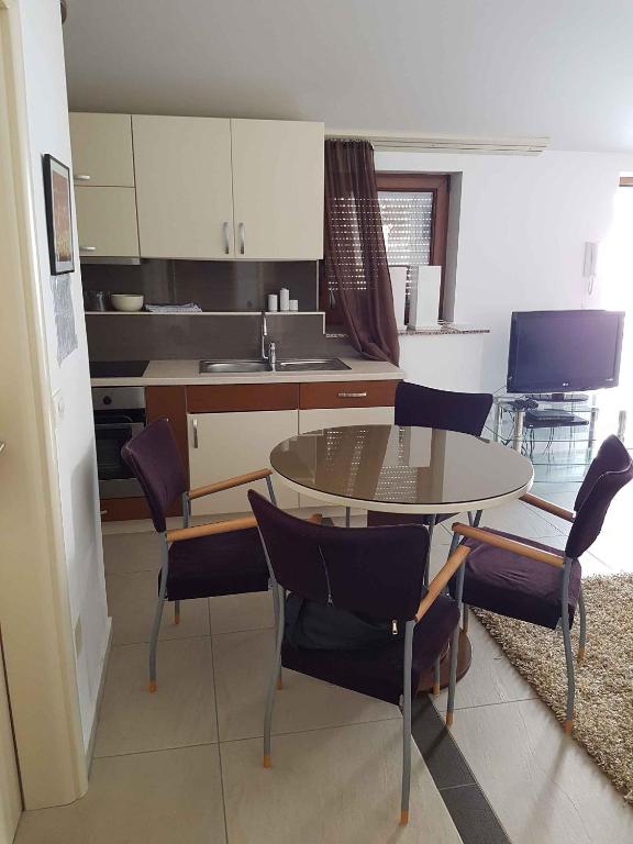 Fotografia z galérie ubytovania Apartment in Crikvenica 33033 v destinácii Crikvenica