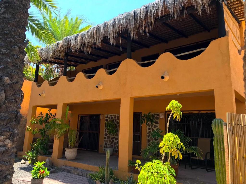 Sukasa Bungalows - Holiday Home