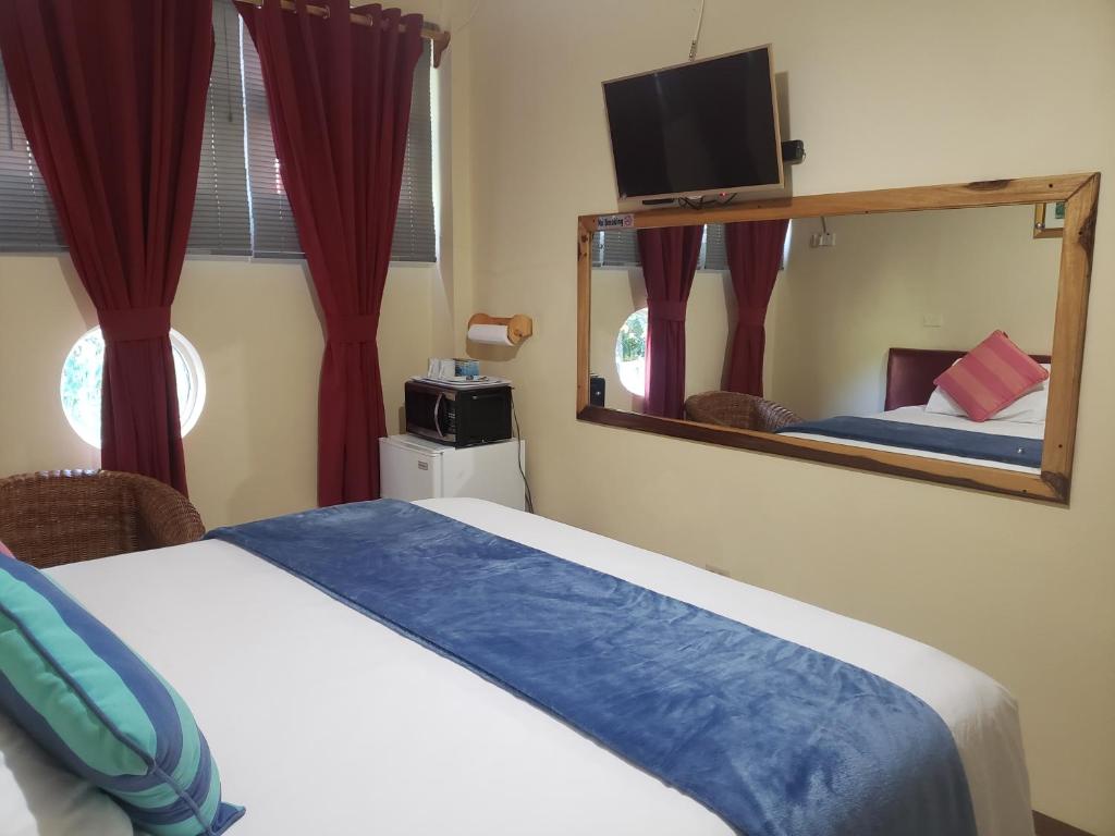 Sea Shell Palms, Ocho Rios - Room De Deluxe King