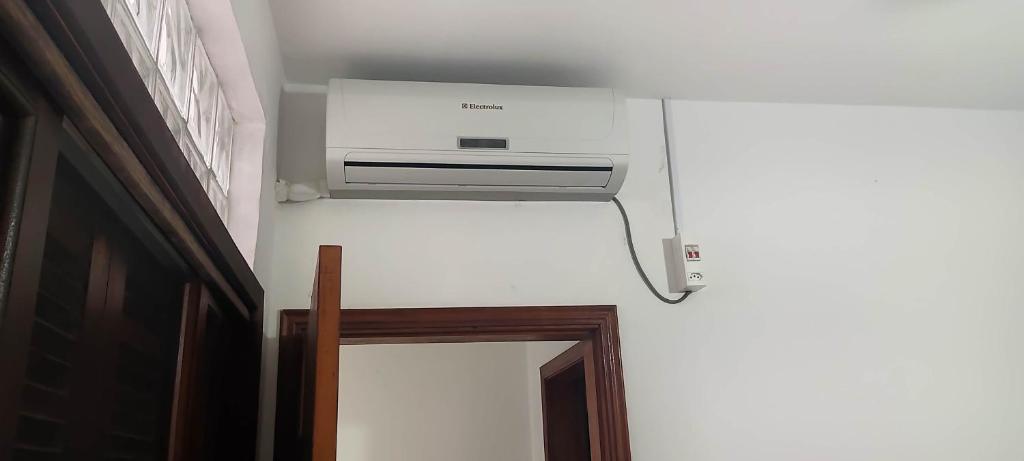  Casa completa 50 metros da praia