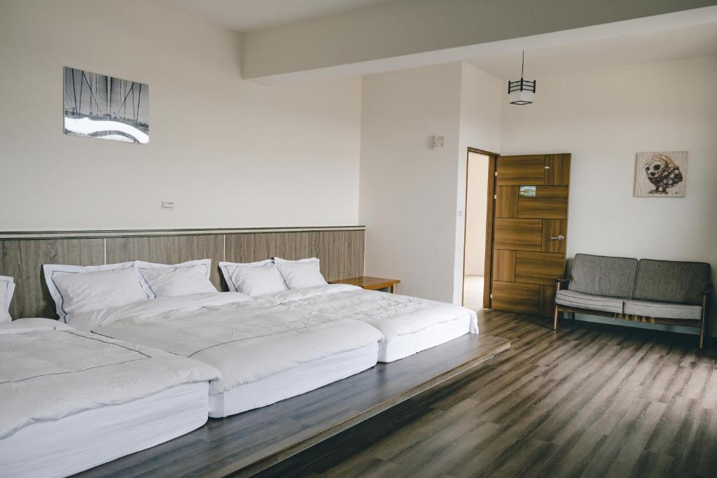 Postel nebo postele na pokoji v ubytování Destination Inn