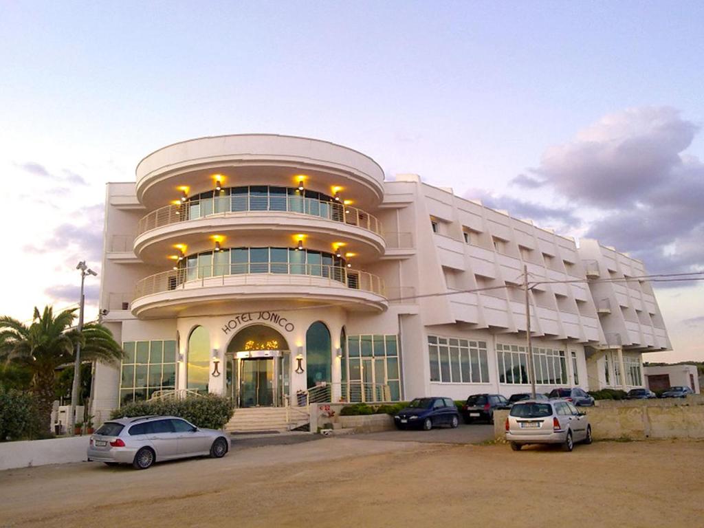 Budova, kde se hotel nachází