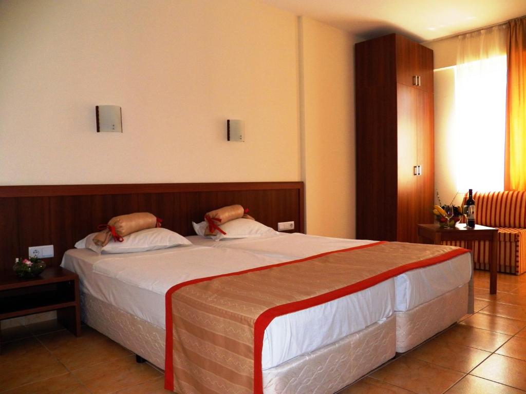 Double or Twin Room with Balcony