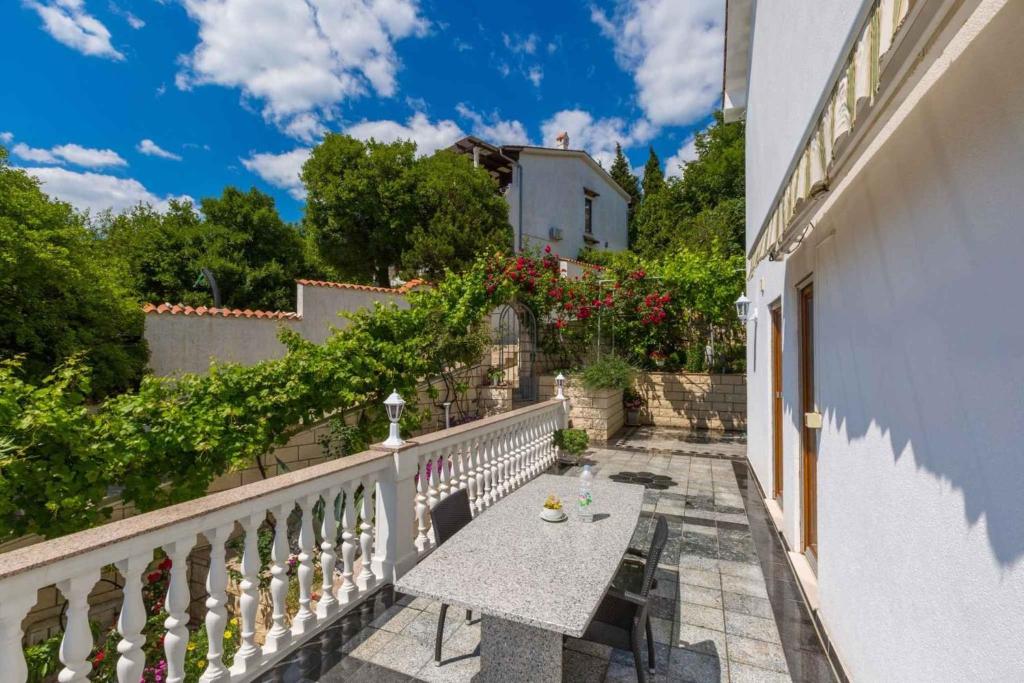 Fotografie z fotogalerie ubytování One-Bedroom Apartment in Crikvenica XXIV v destinaci Crikvenica