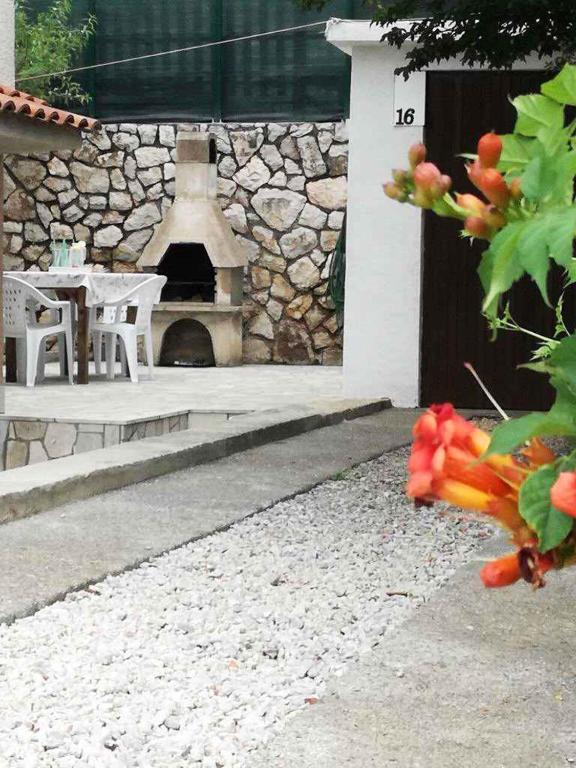 Fotografie z fotogalerie ubytování One-Bedroom Apartment Novi Vinodolski near Sea 7 v destinaci Povile