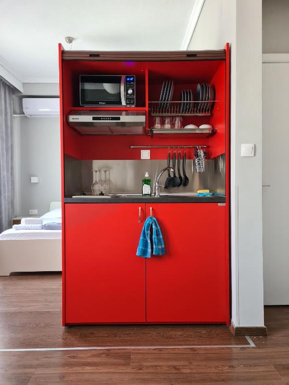 RED ROOMS TSIMISKI 60 - 4