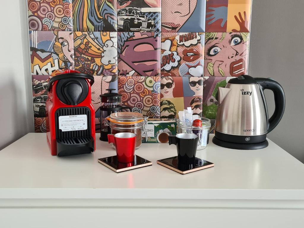 RED ROOMS TSIMISKI 60 - 2