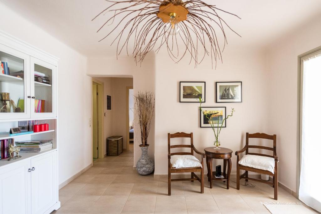 Kuchnia lub aneks kuchenny w obiekcie Parasporos Villa - Private Pool - Beach Access