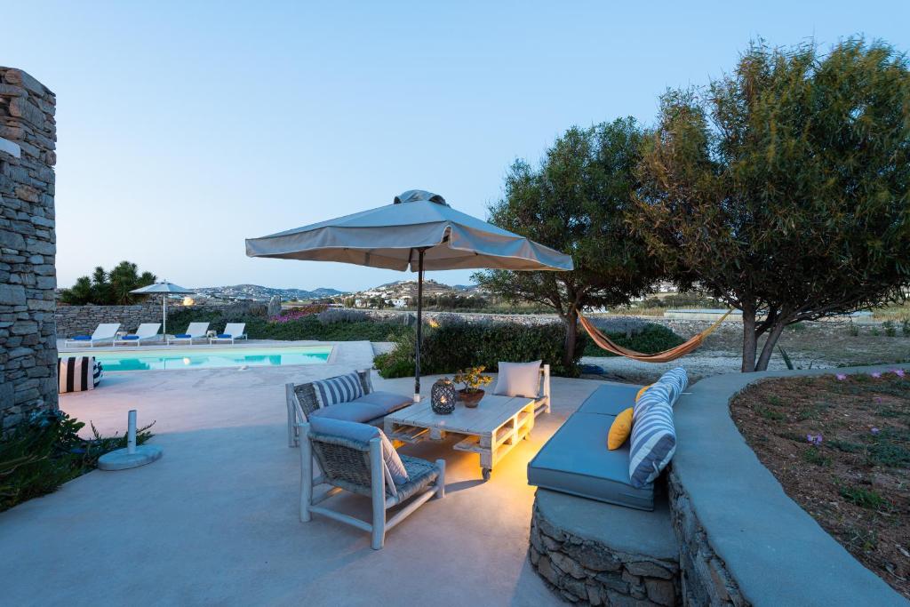 Basen w obiekcie Parasporos Villa - Private Pool - Beach Access lub w pobliżu