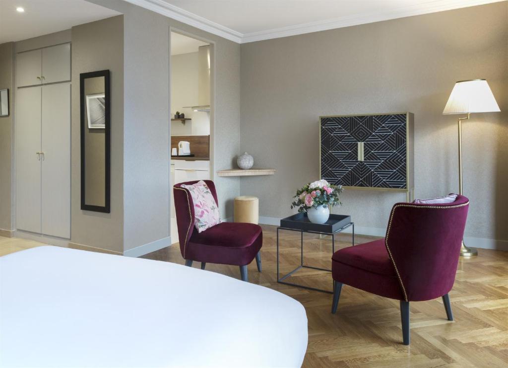 Warwick Reine Astrid - Lyon - Resim 40