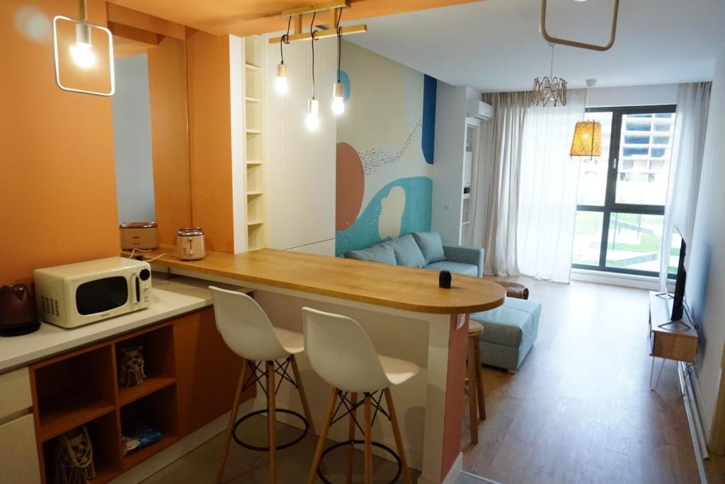 A cozinha ou cozinha compacta de Onix Blue