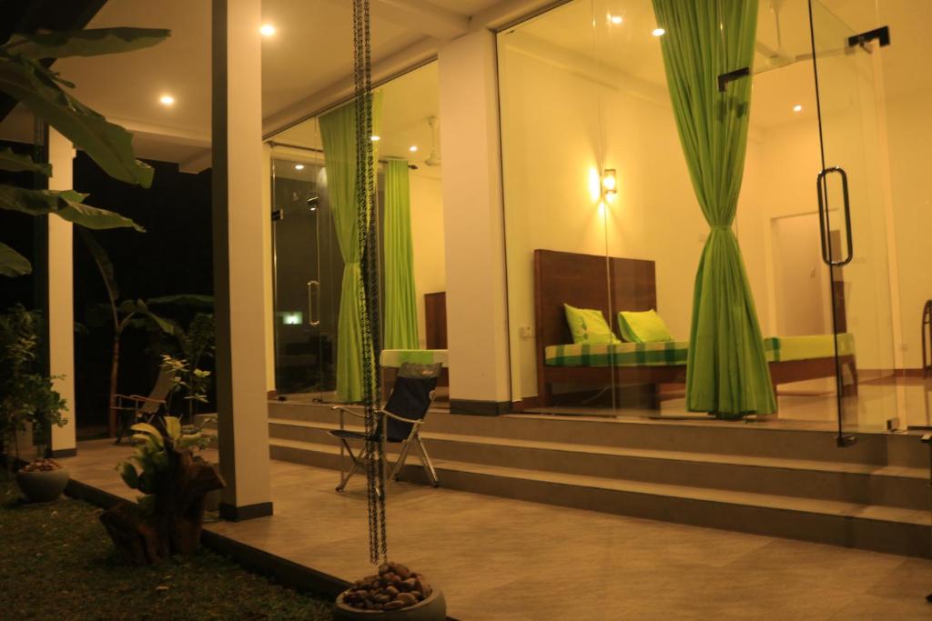 Elegant Lake Yala Safari House - 17