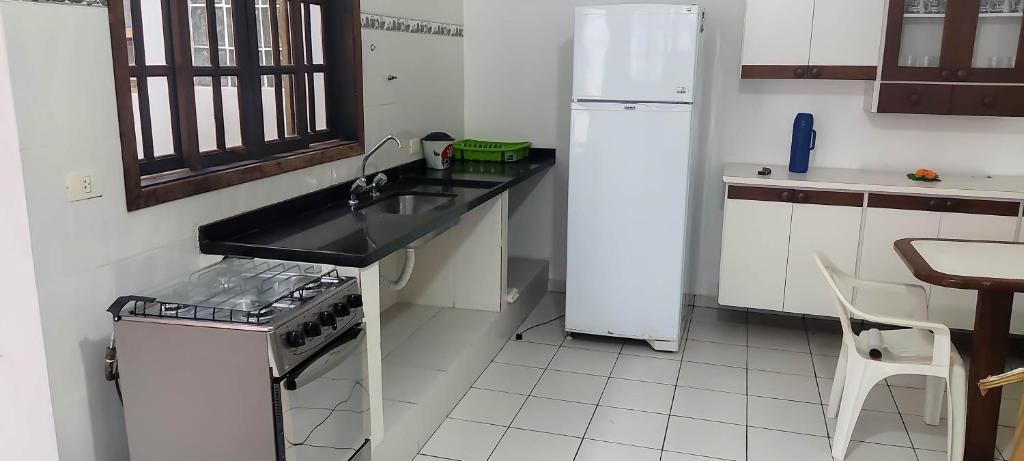  Casa completa 50 metros da praia