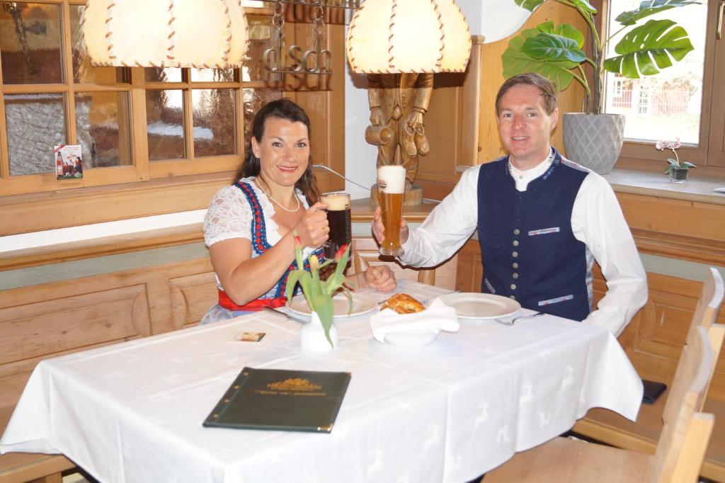 Nápoje v ubytování Römercastell Wirtshaus & Hotel
