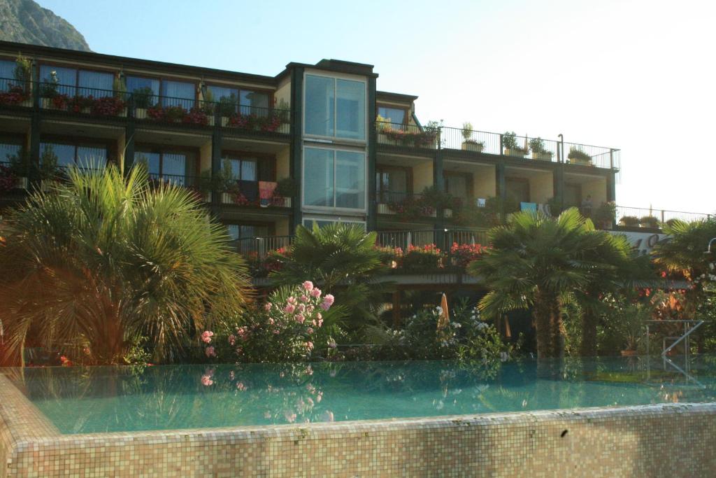 Bazén v ubytování Hotel Alexander nebo v jeho okolí