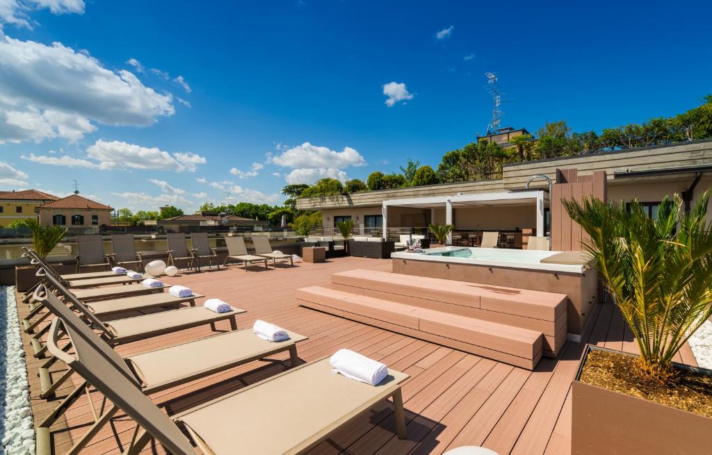 Fotografie z fotogalerie ubytování Hotel Desenzano v destinaci Desenzano del Garda