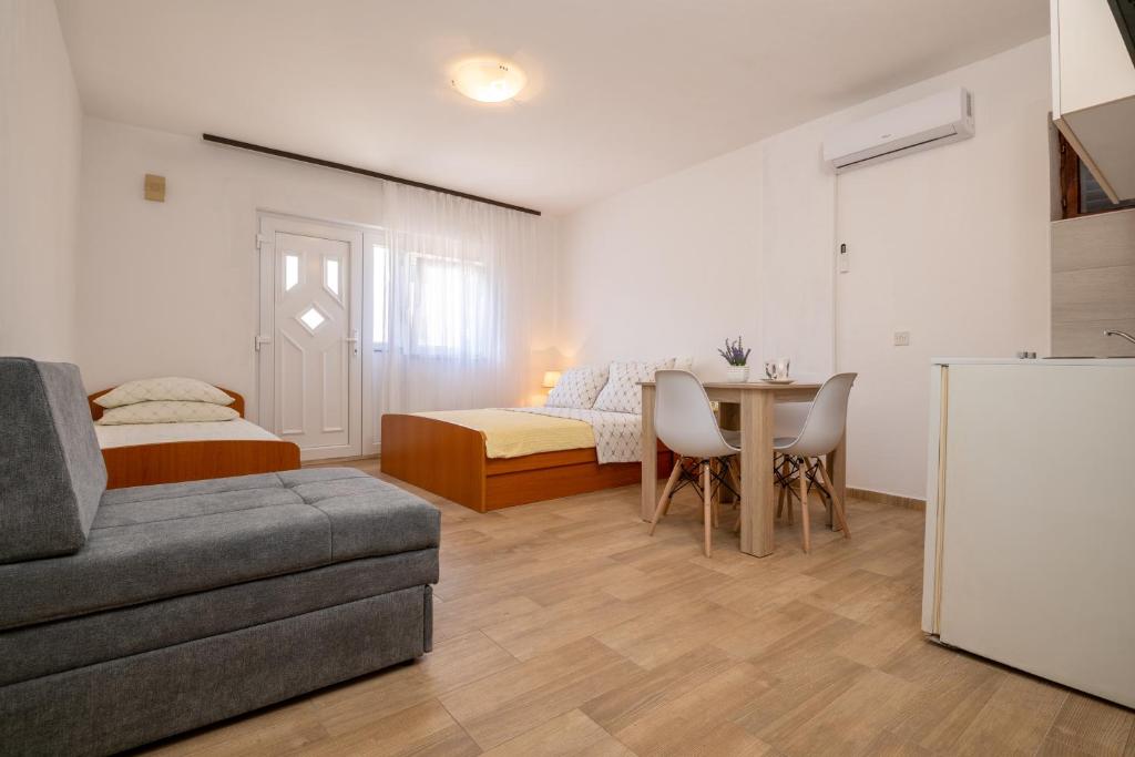 Apartmani Frane - Apartamento De Estudio