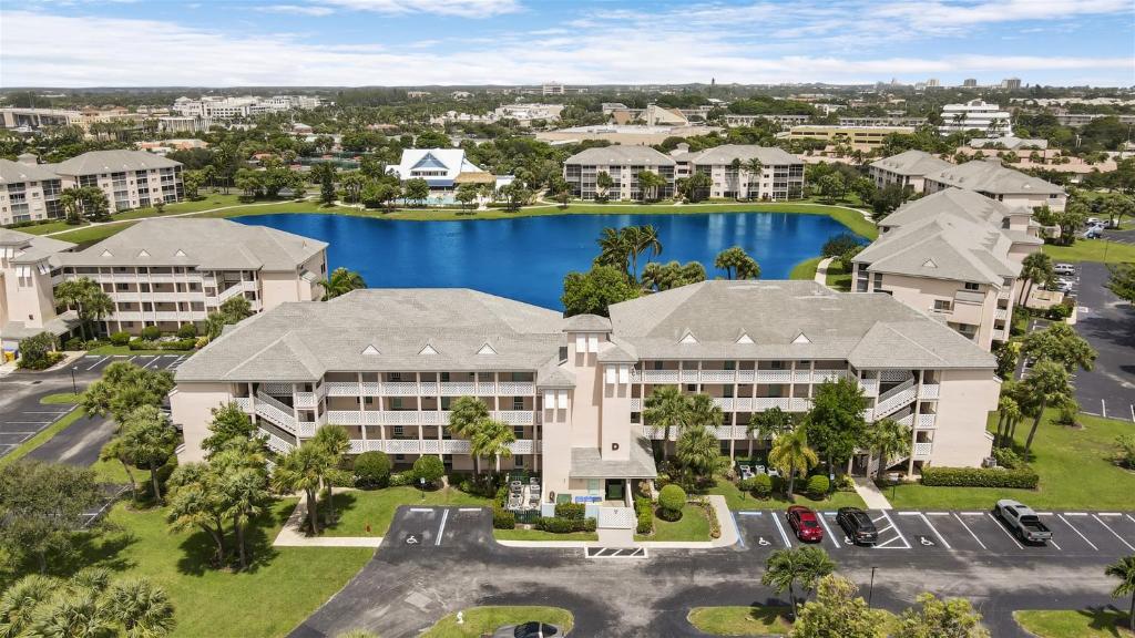 Jupiter Bay D404 Jupiter Beach Vacation Rental by Unique Vaca Stay