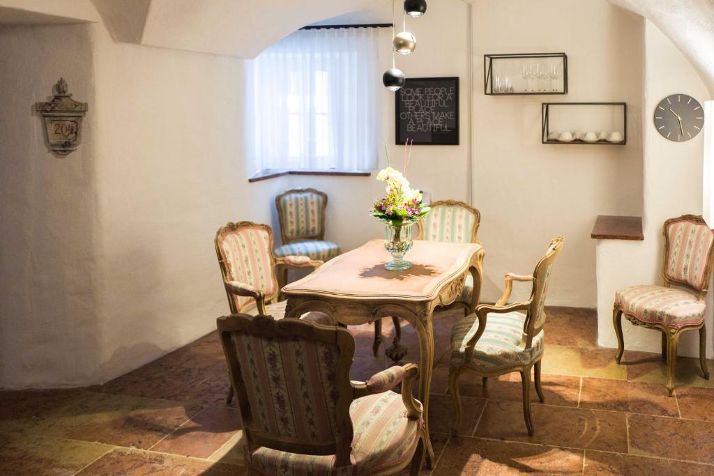 Altstadt Hotel Stadtkrug - Resim 41