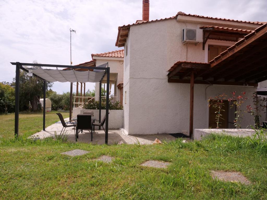 Ogród w obiekcie Agios Mamas Resort