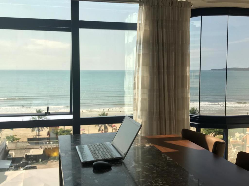  Home Office com experiência de férias