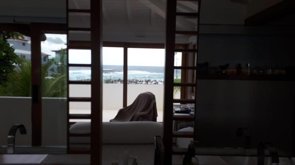  Divino Recanto Casa pé na areia praia de Itaúna