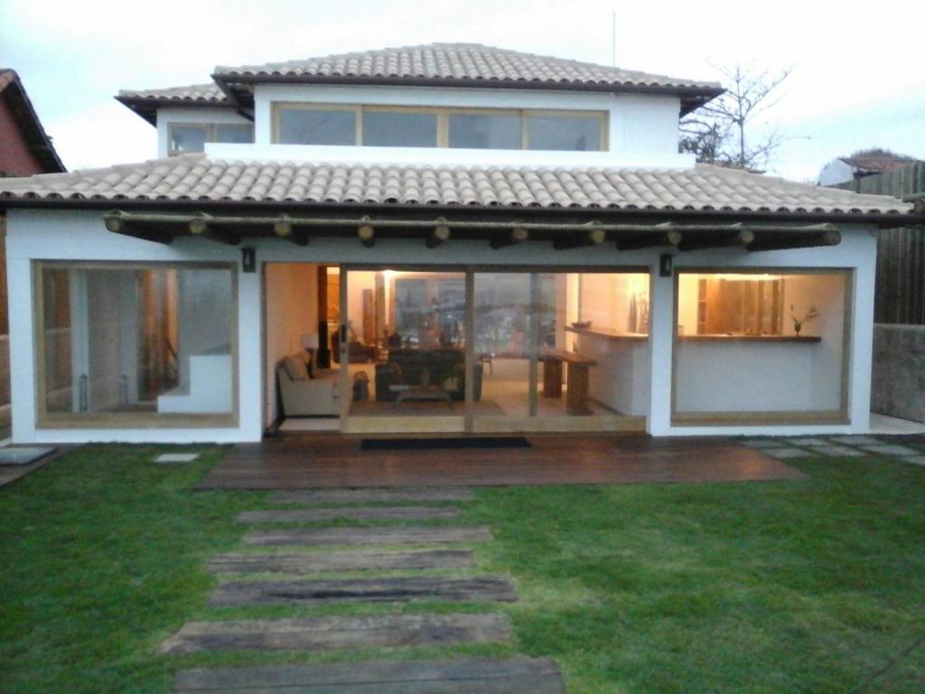  Divino Recanto Casa pé na areia praia de Itaúna