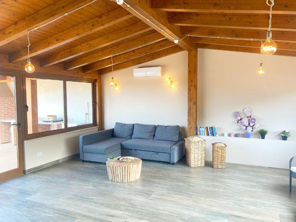 A seating area at La Casa Di Rosa