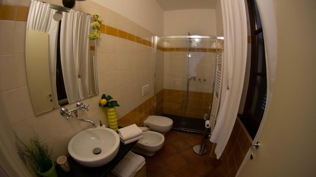 Koupelna v ubytování Rooms and Breakfast da Carla