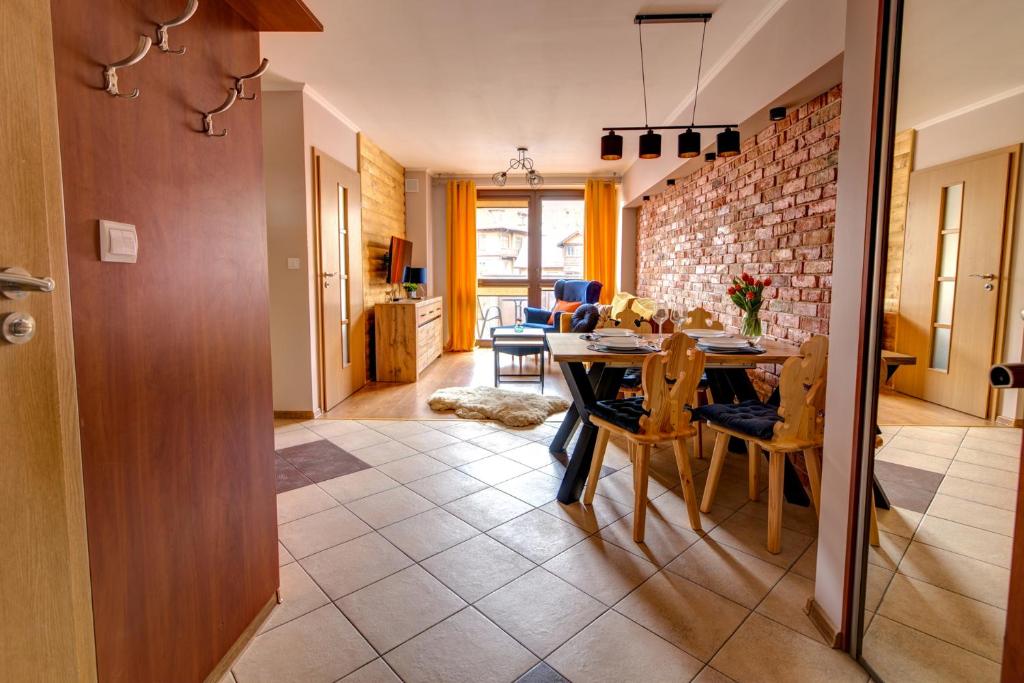 Posedenie v ubytovaní Krynica Apartamenty Centrum Deptak 45