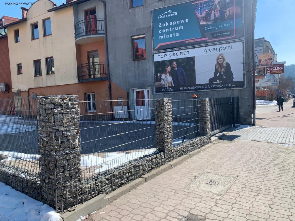 Budova, v ktorej sa apartmán nachádza