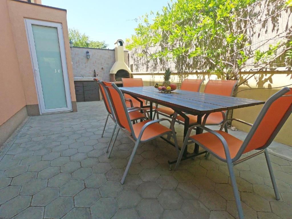 Balkon lub taras w obiekcie Apartments SOLARIS - with PRIVATE PARKING