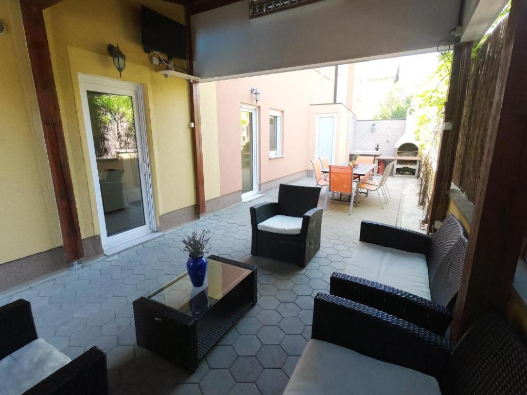 Część wypoczynkowa w obiekcie Apartments SOLARIS - with PRIVATE PARKING