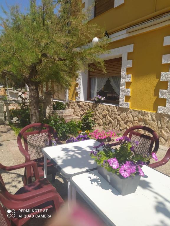 Casa rural -Nuevalos, Nuévalos, Spain - Booking.com
