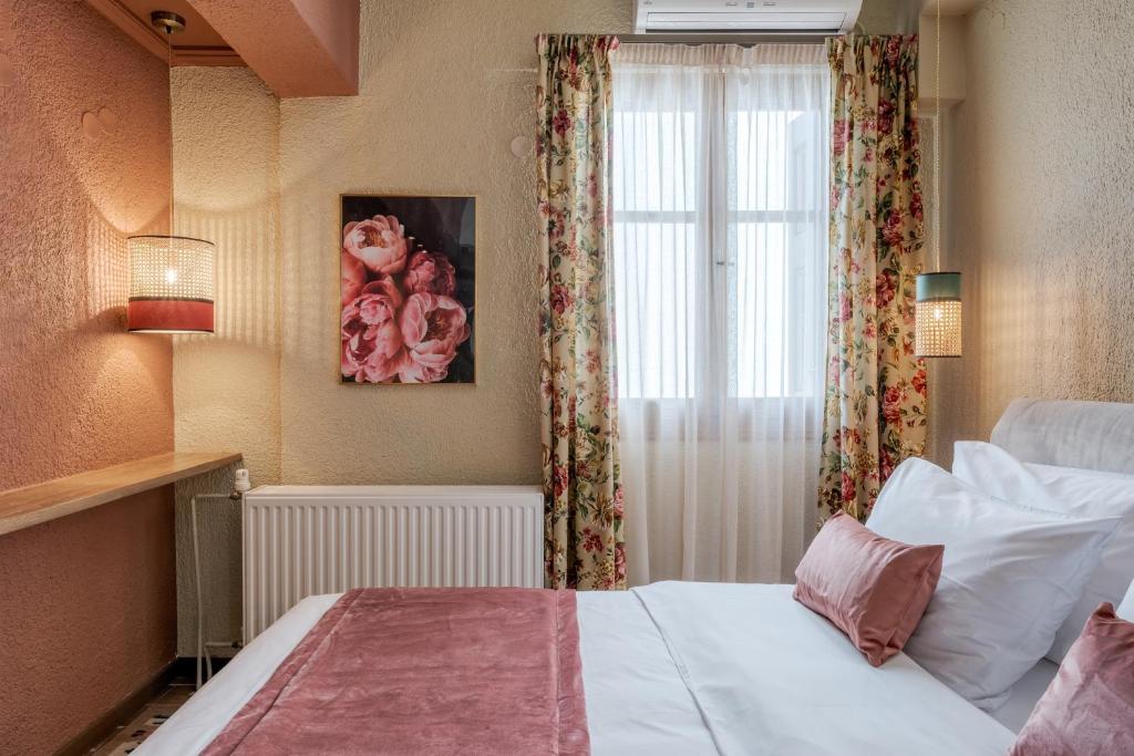 Paeonia Arachova - 10