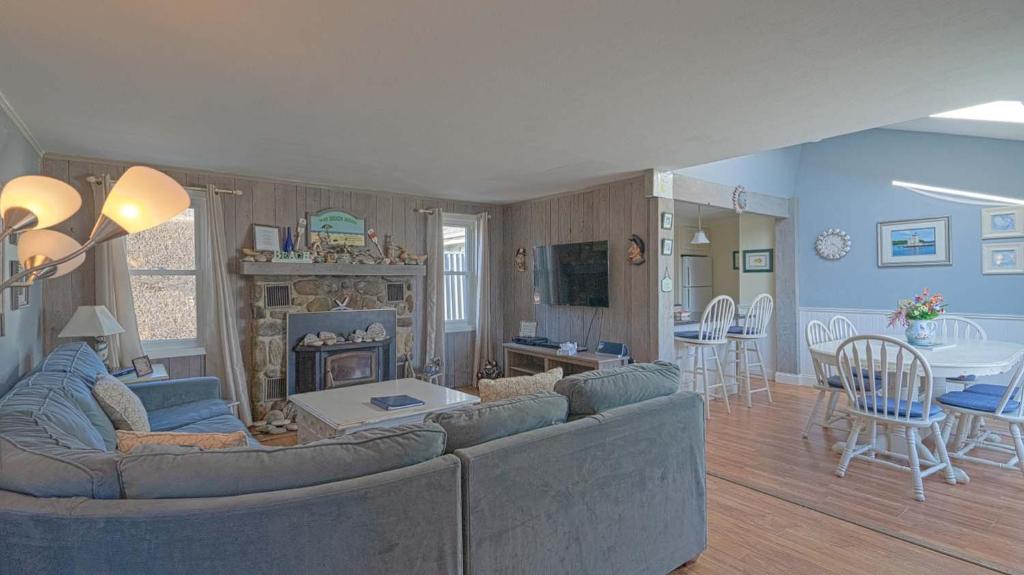 Beach Plum Resort - Two-Bedroom Apartment