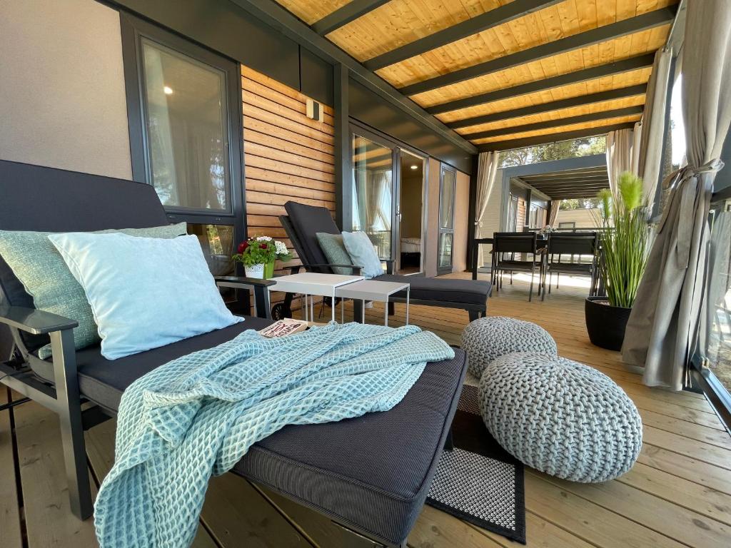 Posezení v ubytování HARMONIA mobile home