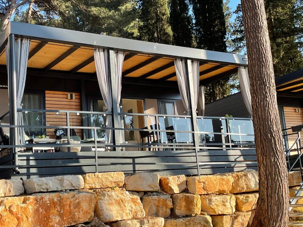 Balkón nebo terasa v ubytování HARMONIA mobile home