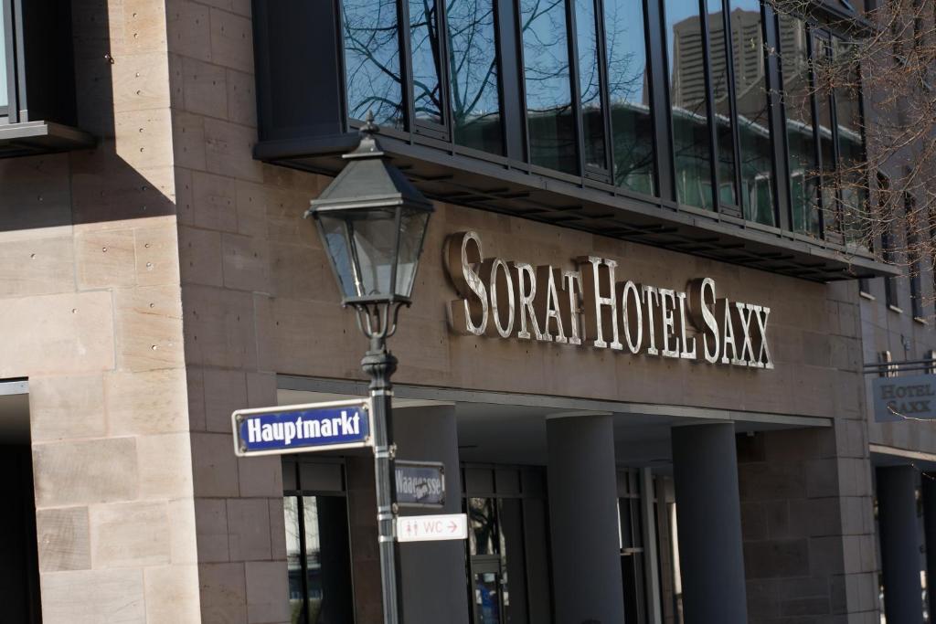 Sorat Hotel Saxx Nürnberg - Resim 13