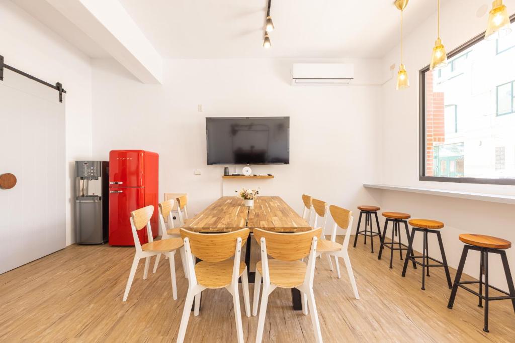 TV a/nebo společenská místnost v ubytování Nice Hostel