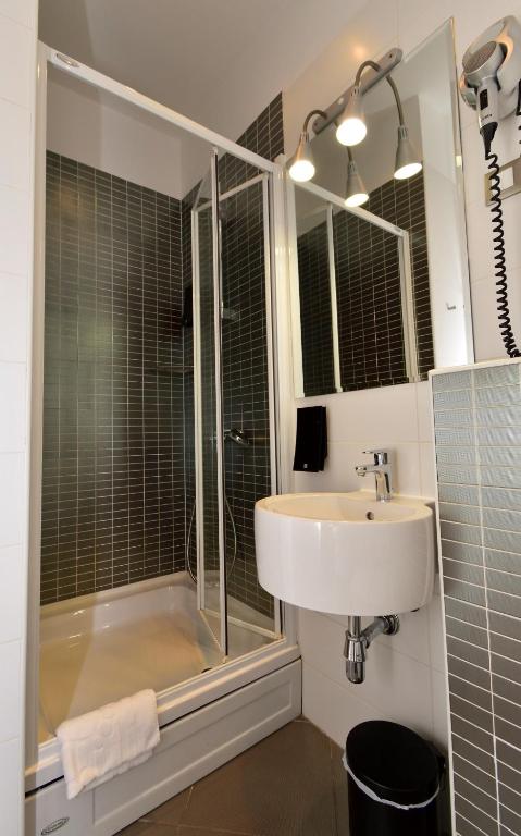 Koupelna v ubytování Marmontova Luxury Rooms