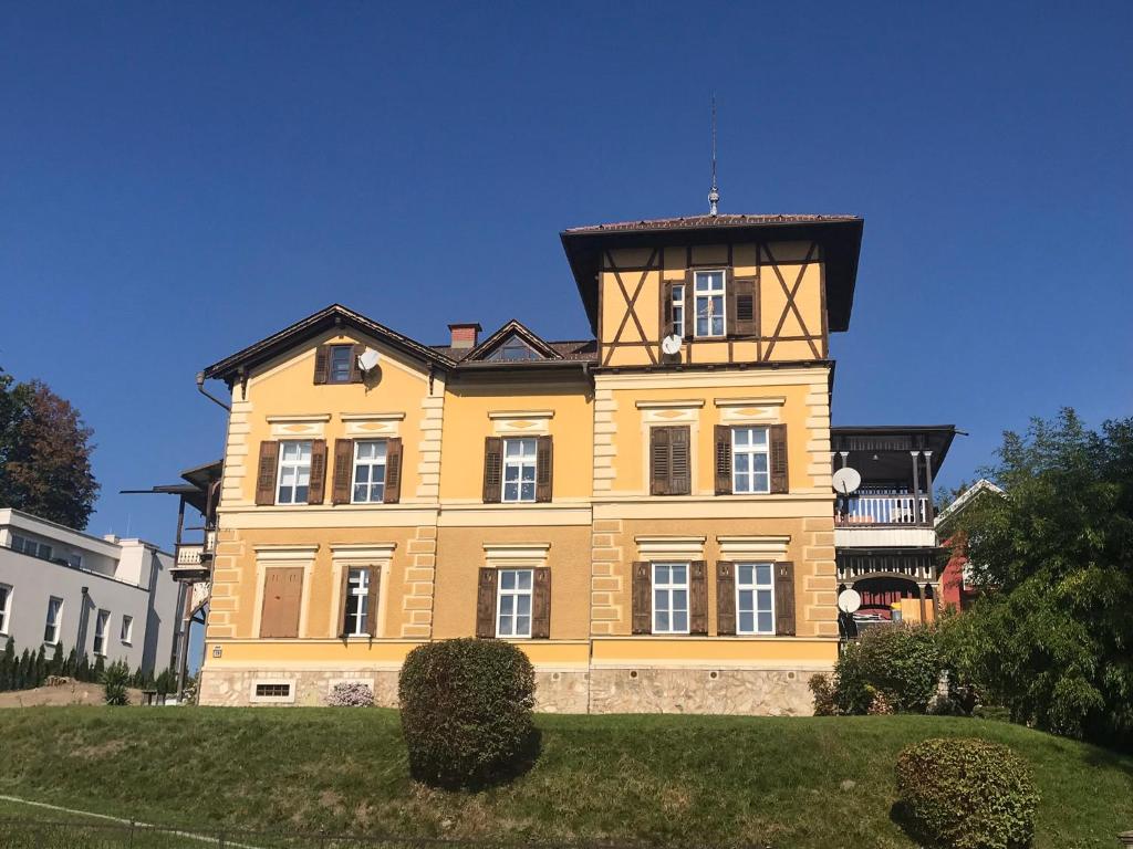 Budova, v ktorej sa apartmán nachádza
