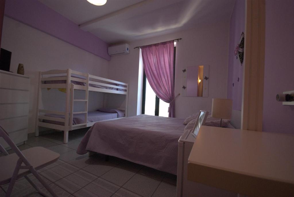 B&B Vittorio Emanuele - Chambre Quadruple Avec Salle De Bains Privative