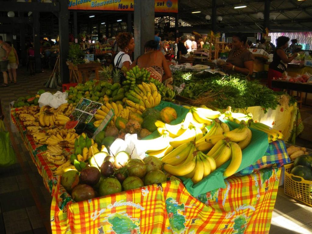 Supermarket nebo jiné obchody v  apartmánu nebo okolí