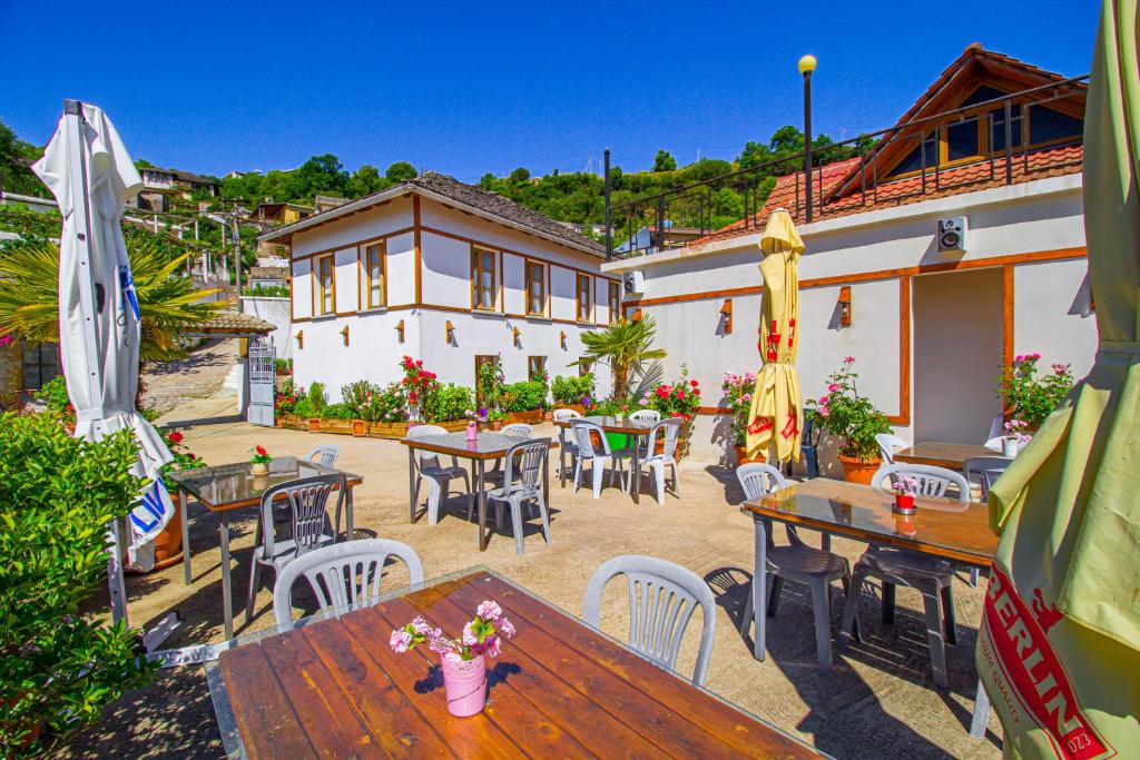 O edifício onde o hotel está situado