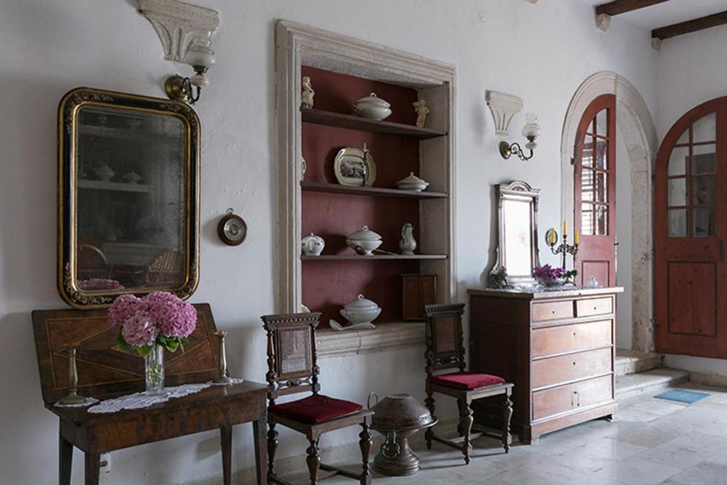 Część wypoczynkowa w obiekcie Rooms at Castle from XVI century Zamagna, Mali Zaton bay